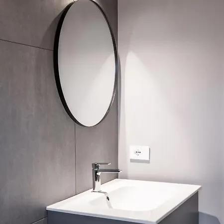 Seventy Apartment *