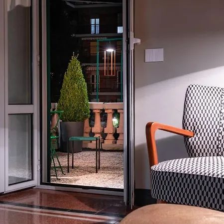 Seventy Apartment *